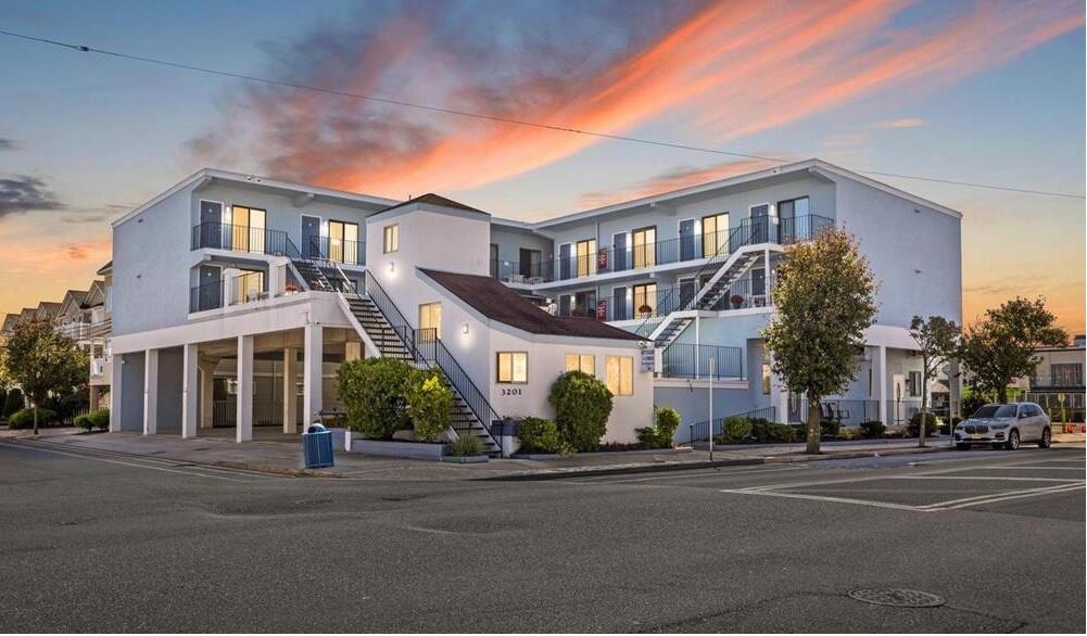 Long & Foster Vacation Rentals-3201 Atlantic Ave UNIT 308-image-1