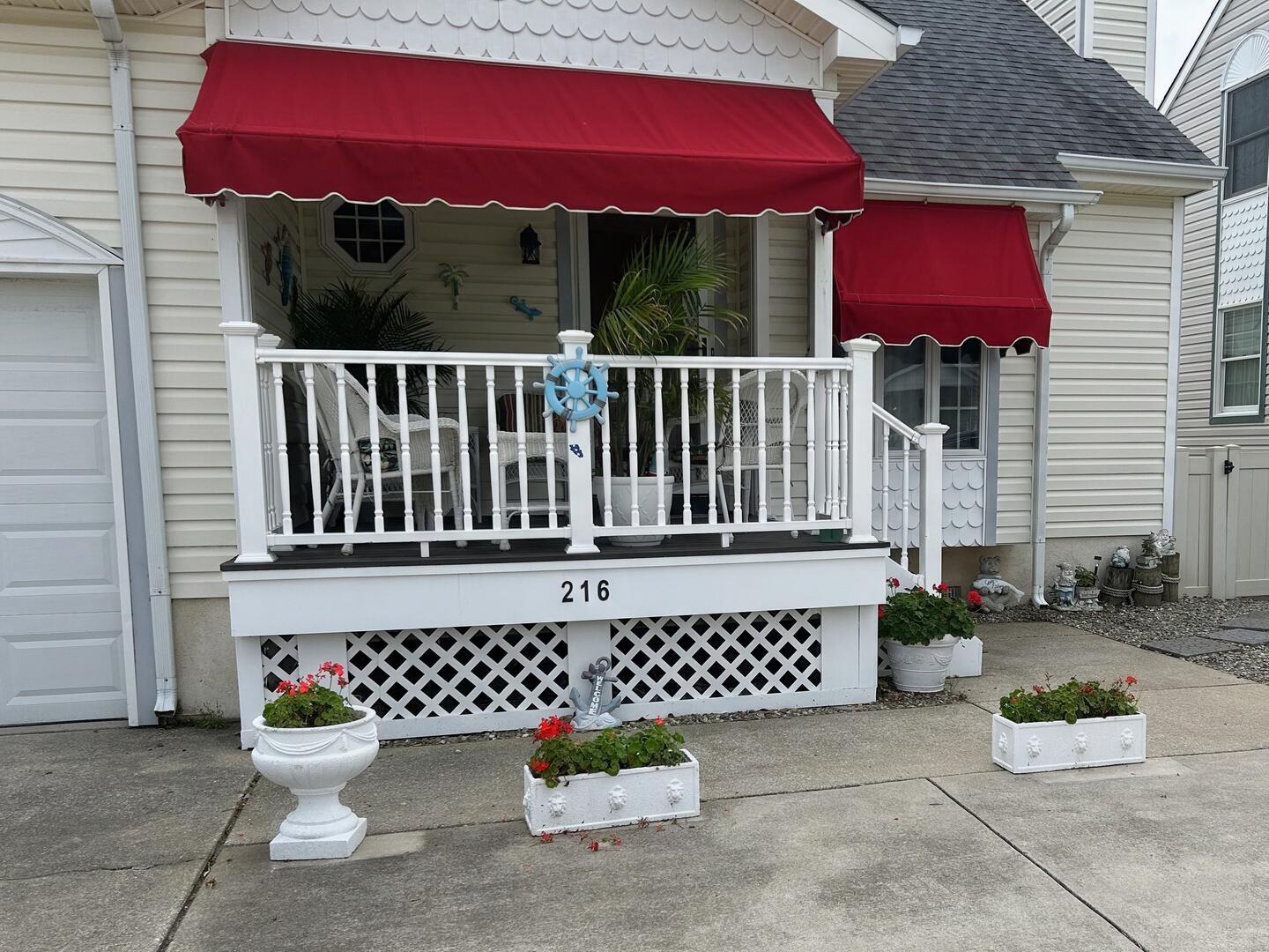 Long & Foster Vacation Rentals-216 E Memphis Avenue-image-1