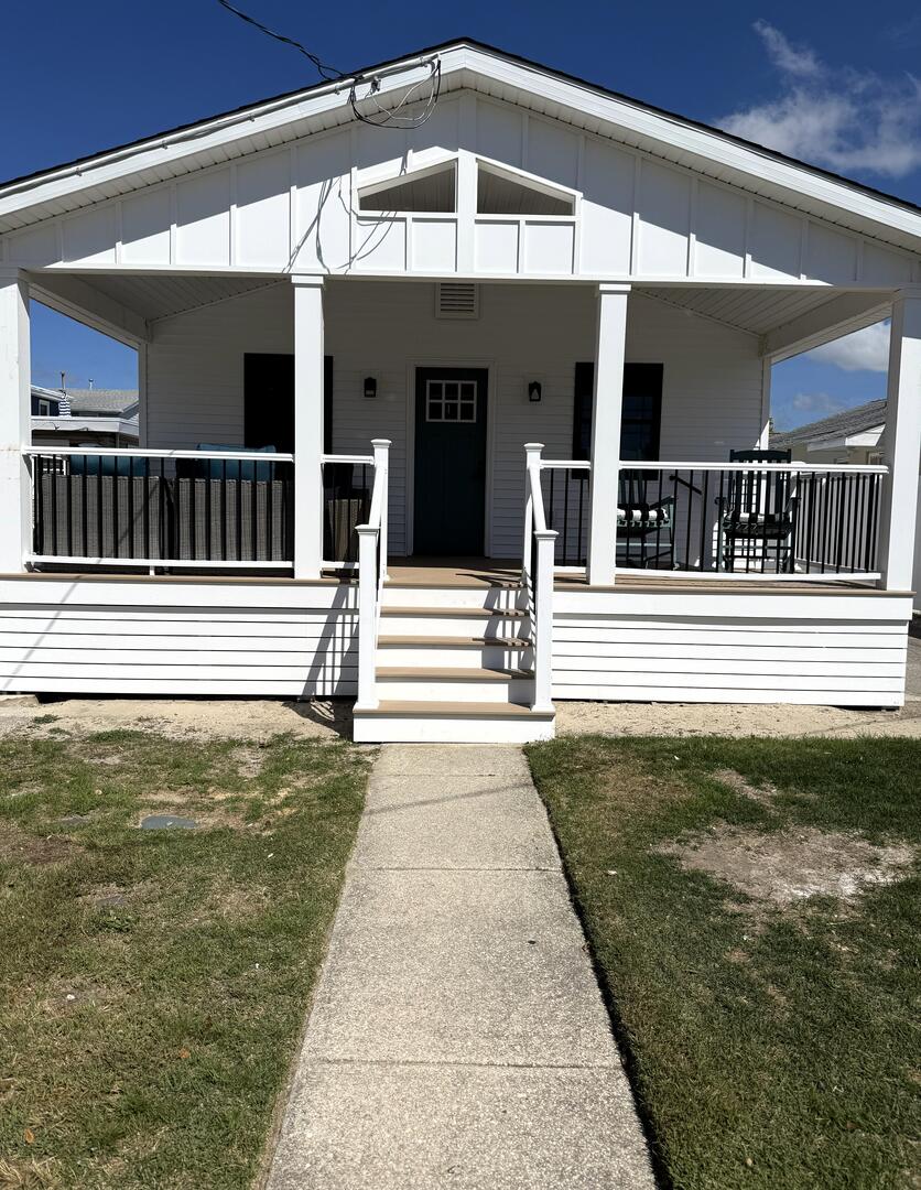 Long & Foster Vacation Rentals-7702 Seaview Avenue-image-1