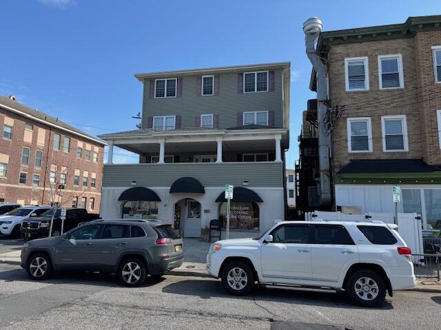 Long & Foster Vacation Rentals-841 Central Ave., 2nd Floor-image-1