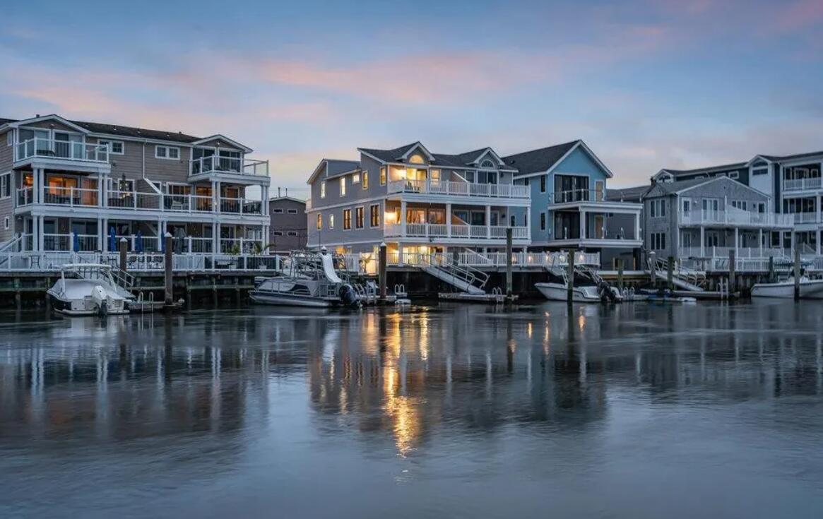 4426 Venicean Road North | Sea Isle City, NJ | Long & Foster