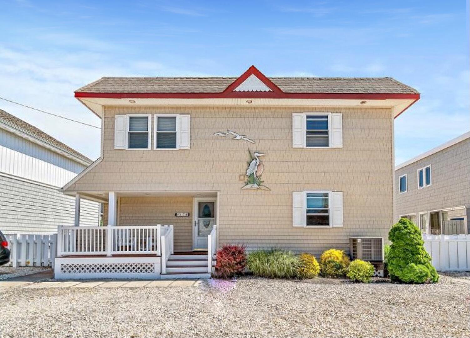 Long & Foster Vacation Rentals-45 W 19th Street-image-1