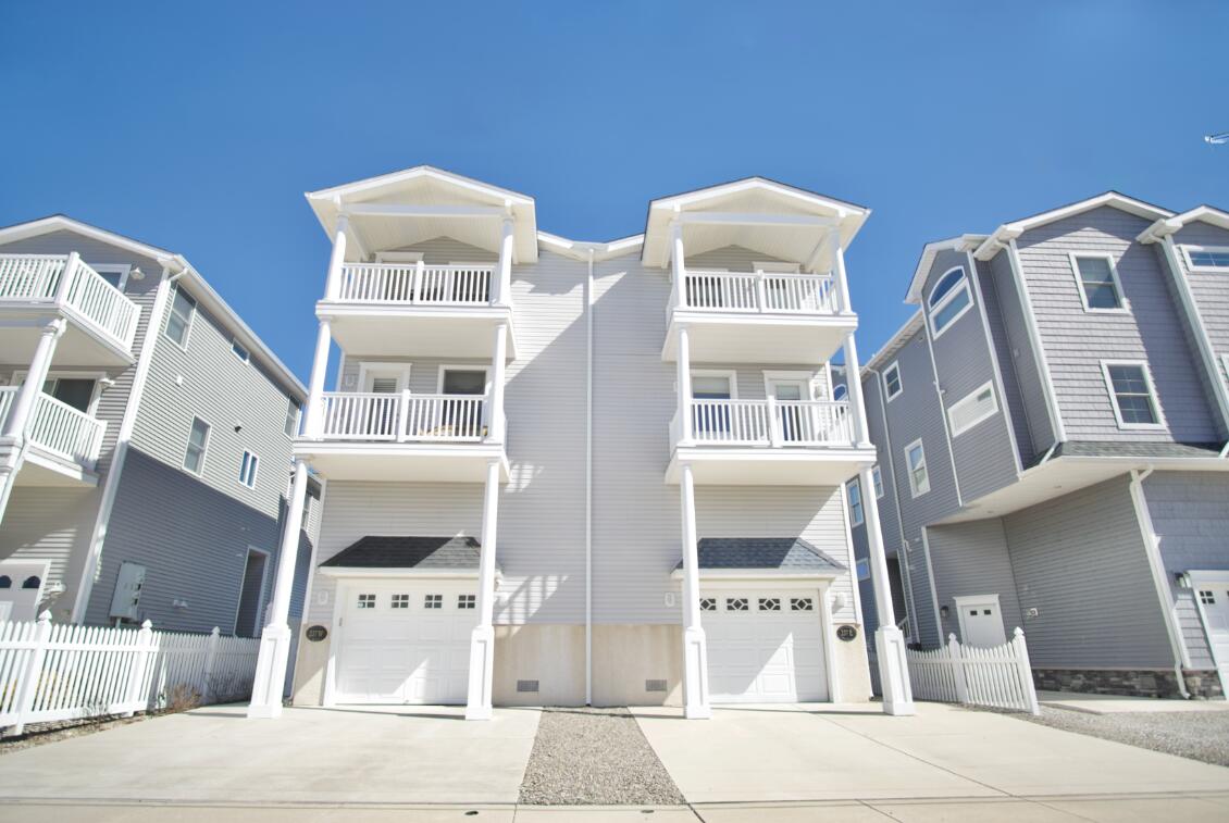 Long & Foster Vacation Rentals-237 36th Street West-image-1