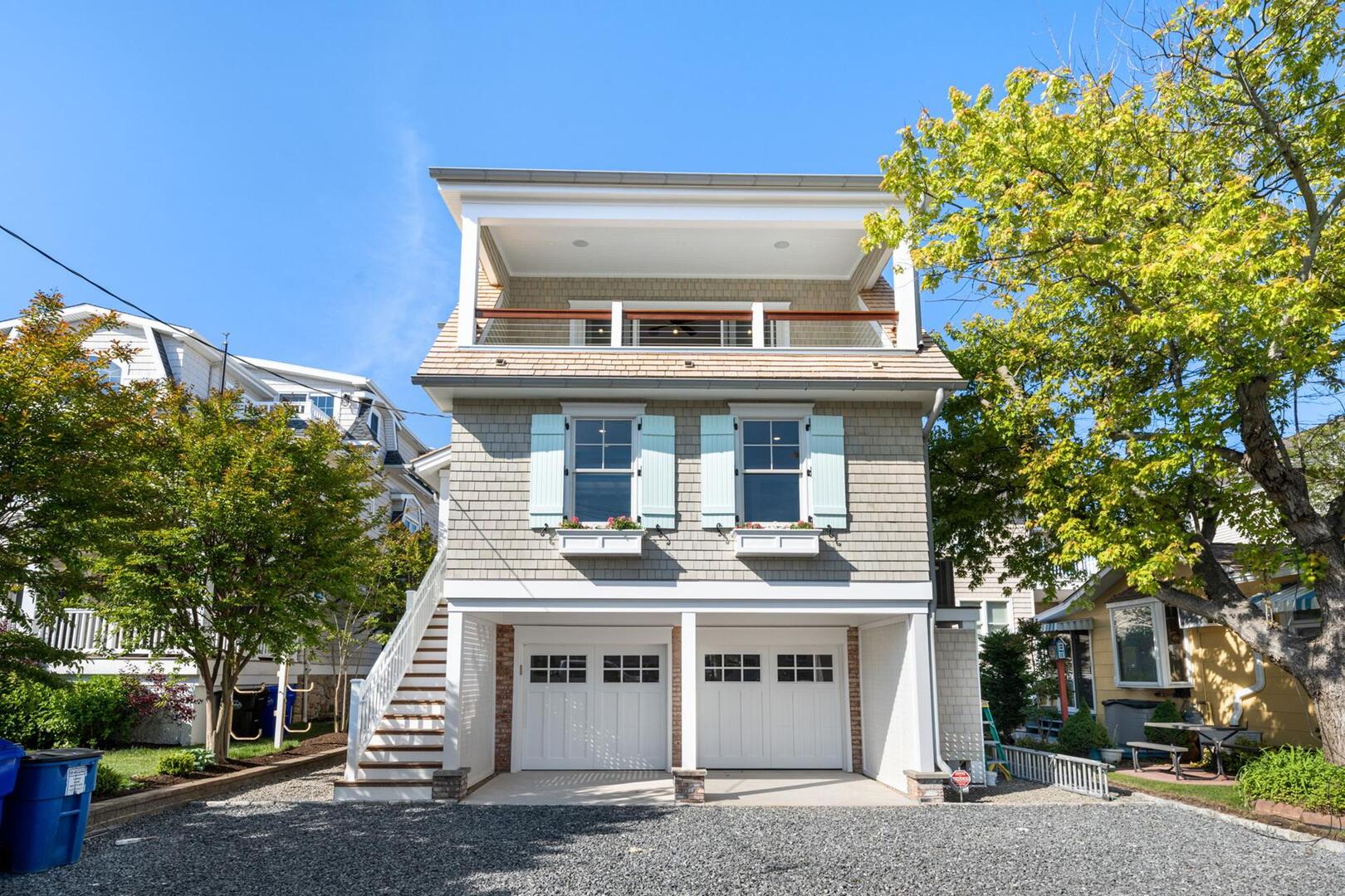 Long & Foster Vacation Rentals-667 22nd Street-image-1