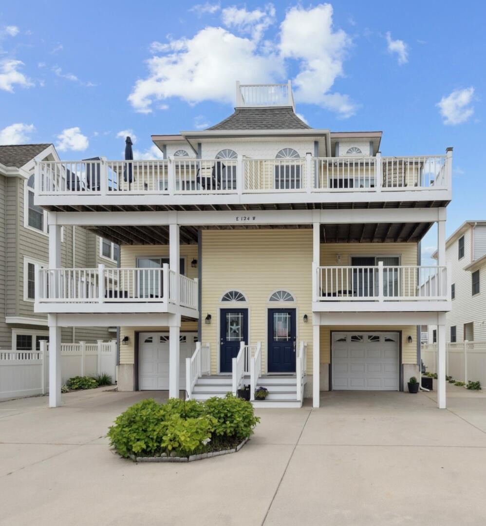 Long & Foster Vacation Rentals-124 53rd Street West-image-1