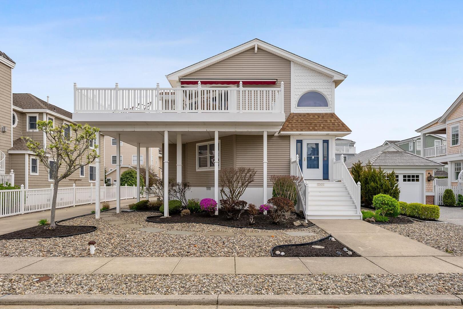 Long & Foster Vacation Rentals-281 71st St-image-1