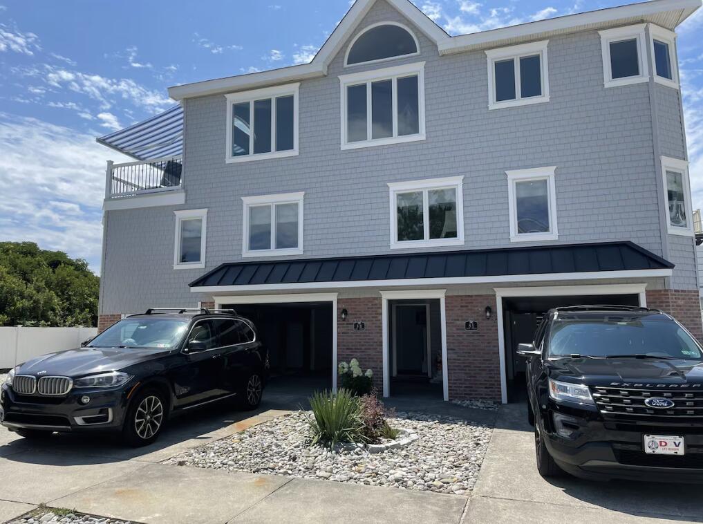 Long & Foster Vacation Rentals-8 59th Street North-image-1