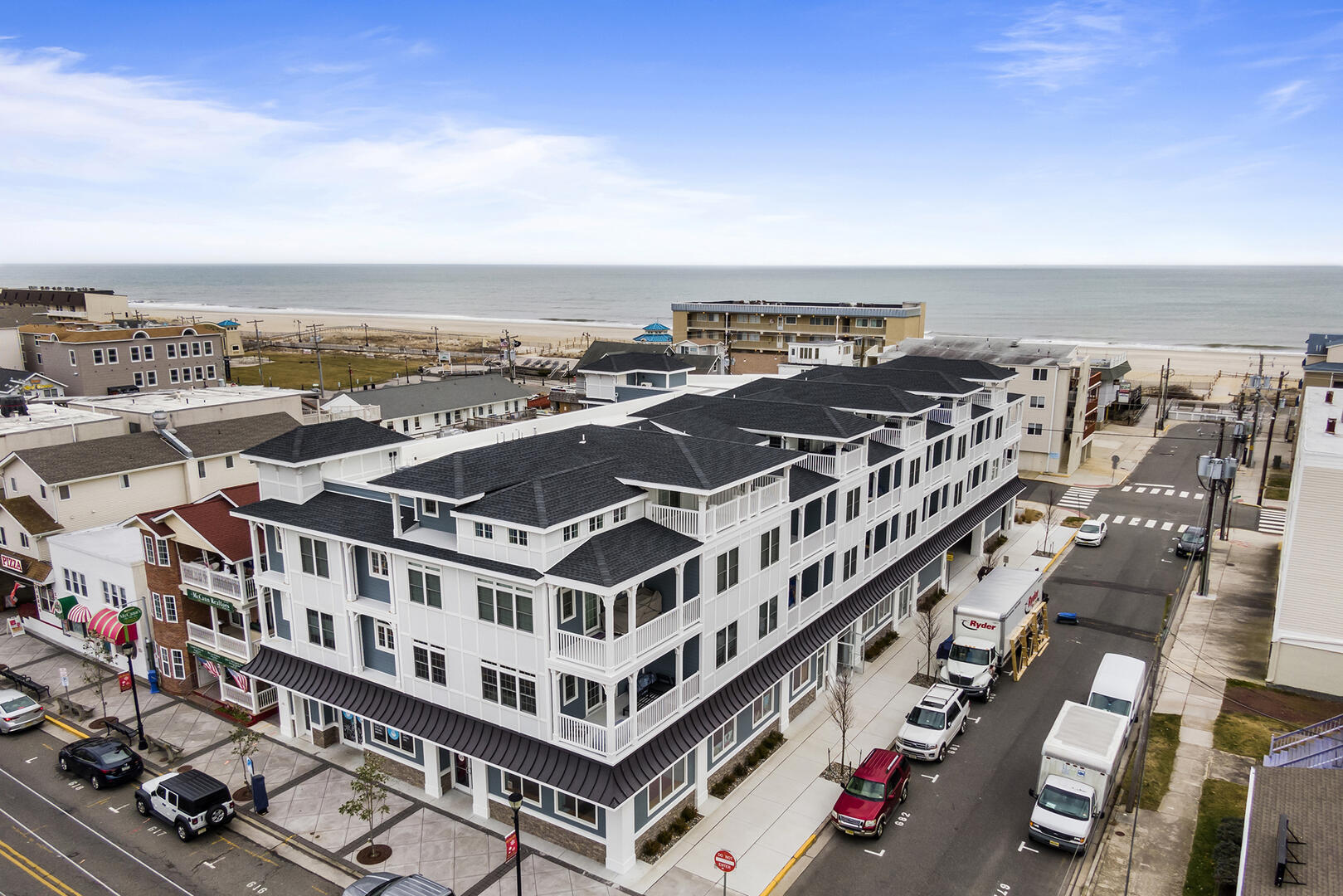 Long & Foster Vacation Rentals-33 42nd Street #205-image-1