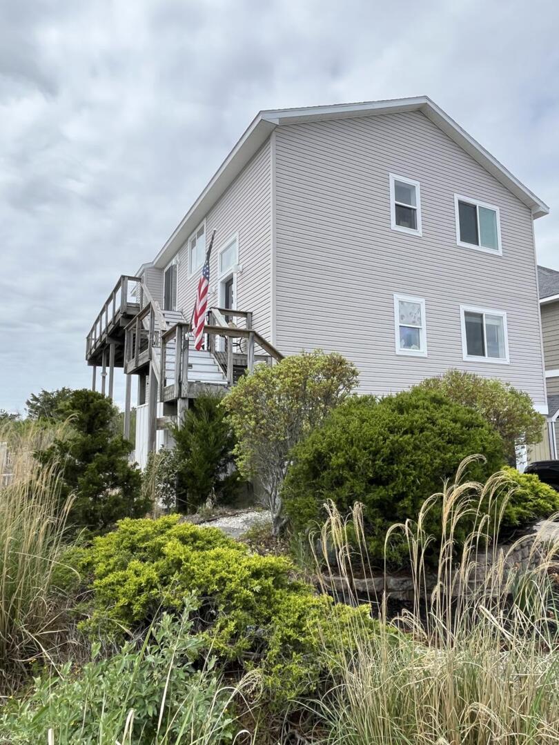 Long & Foster Vacation Rentals-17 Seabreeze Lane-image-1