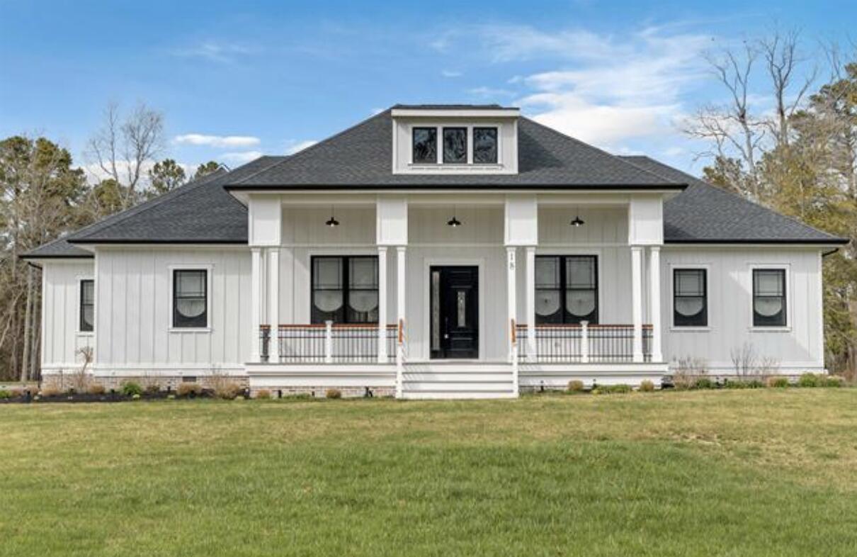 Long & Foster Vacation Rentals-18 Eagles Way-image-1