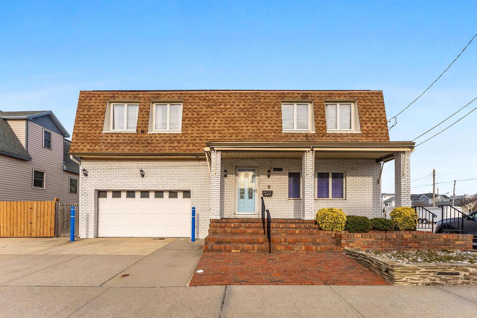 Long & Foster Vacation Rentals-407 W Spruce Ave-image-1