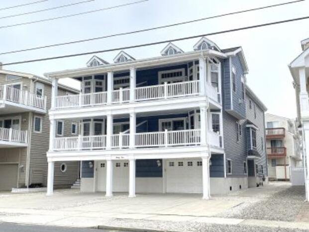 Long & Foster Vacation Rentals-24 65th Street West-image-1
