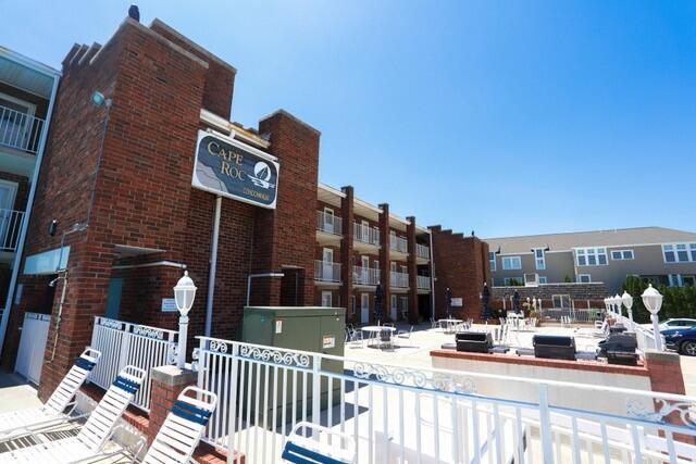 Long & Foster Vacation Rentals-1520 New Jesey Ave #127B-image-1