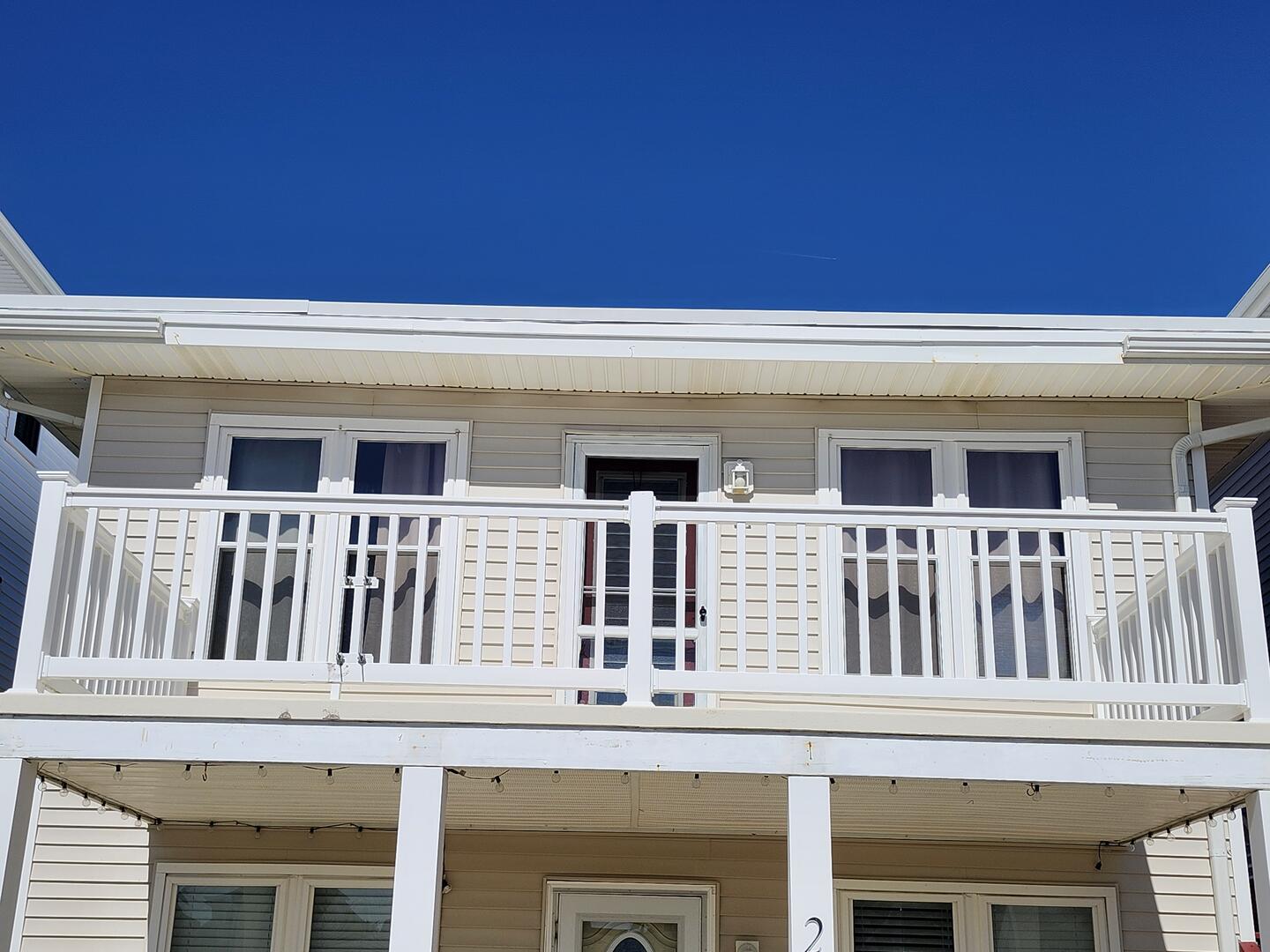 Long & Foster Vacation Rentals-2426 West Ave., 2nd Floor-image-1