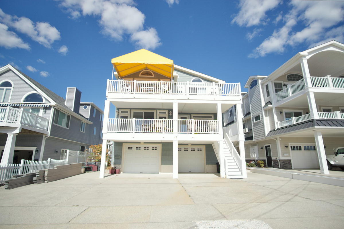 Long & Foster Vacation Rentals-17 80th Street 1st Floor-image-1