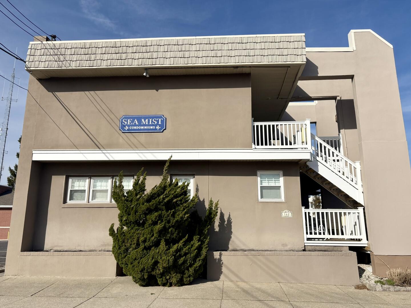 Long & Foster Vacation Rentals-162 96th Street, U 11-image-1