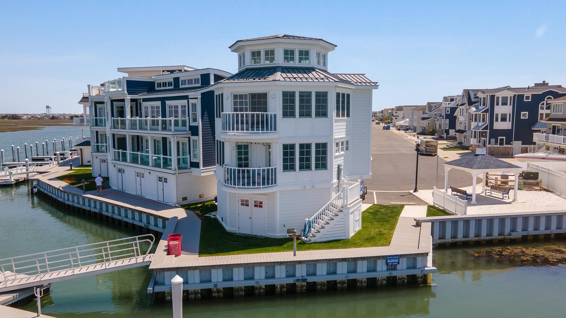 Long & Foster Vacation Rentals-899 21st Street-image-1