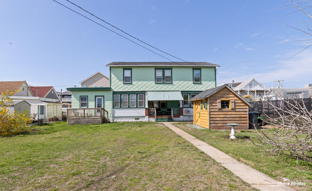 Long & Foster Vacation Rentals-124 E Garfield Avenue-image-1