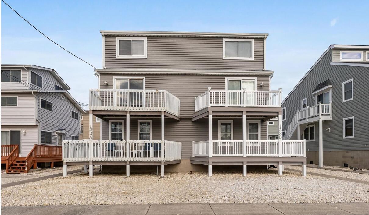 Long & Foster Vacation Rentals-123 32nd Street West-image-1