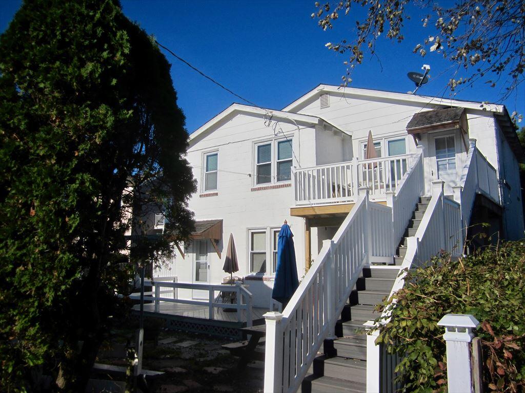 Long & Foster Vacation Rentals-17 E Webster Ave 1st Floor Rear-image-1