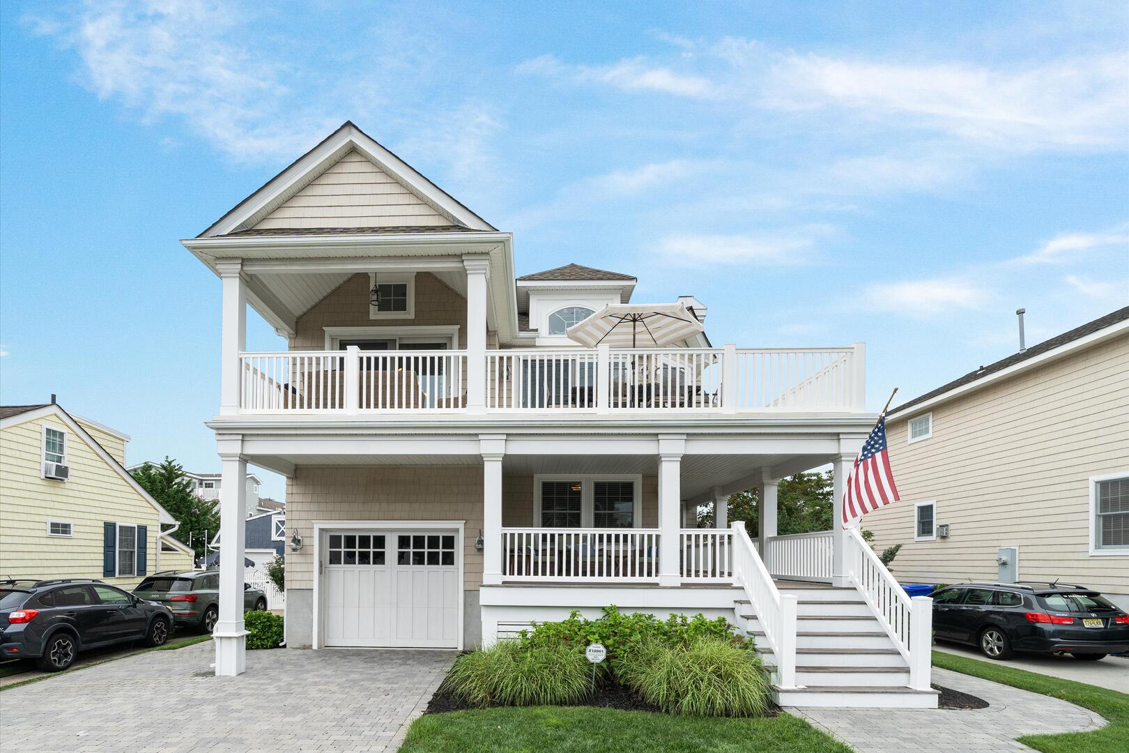 Long & Foster Vacation Rentals-161 25th Street-image-1