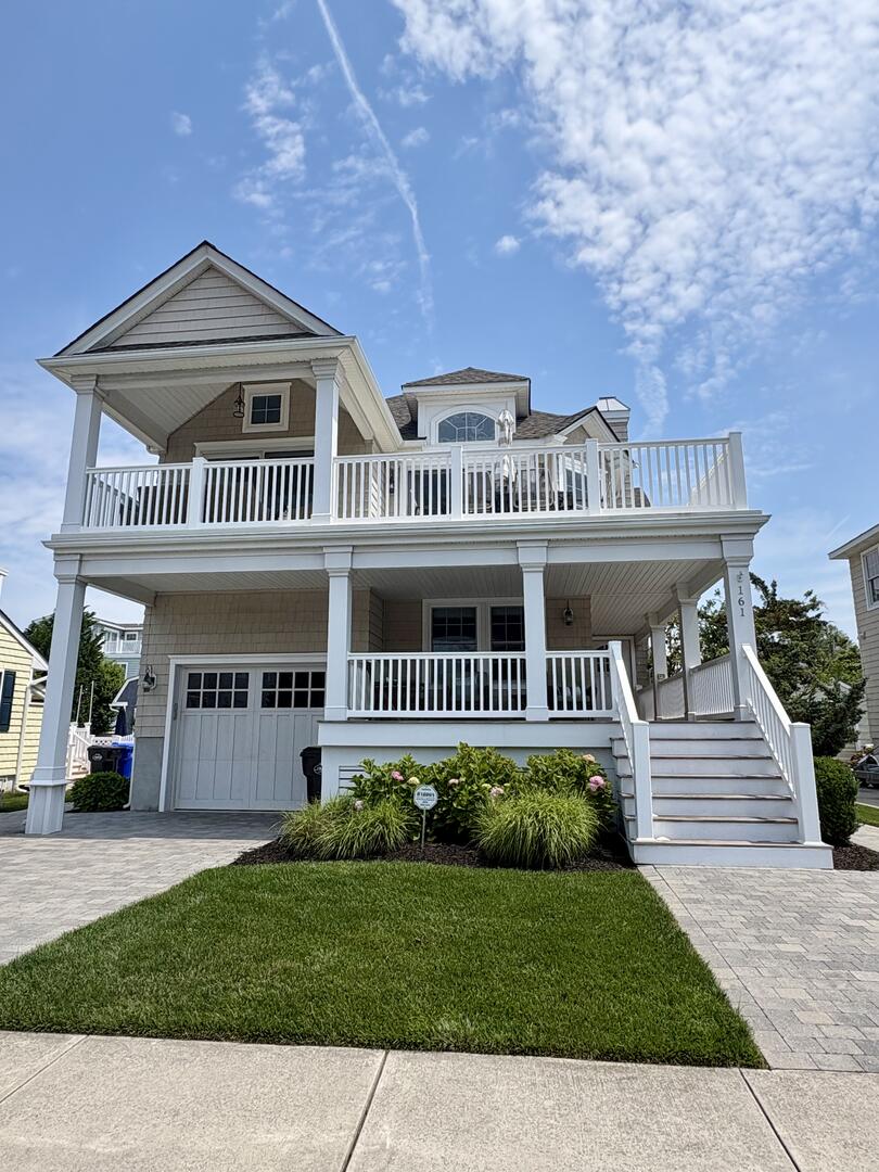 Long & Foster Vacation Rentals-161 25th Street-image-1