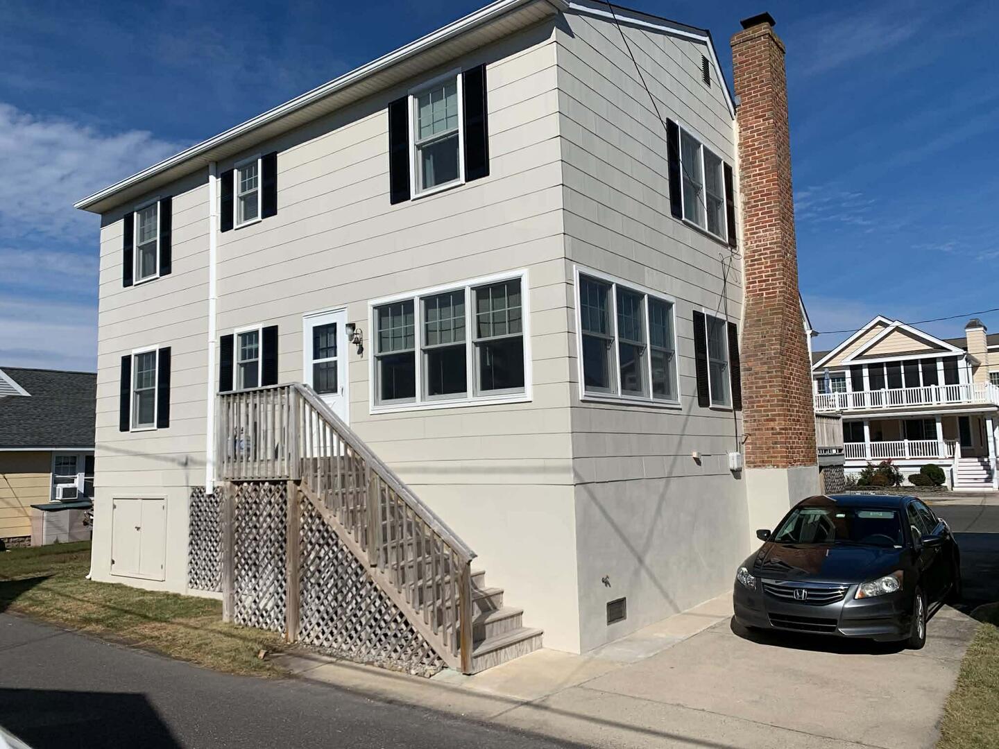Long & Foster Vacation Rentals-261 84th Street-image-1