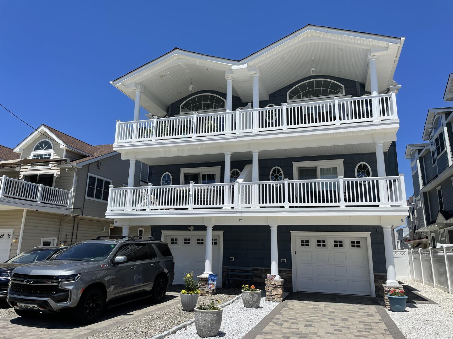 Long & Foster Vacation Rentals-17 73rd Street West-image-1