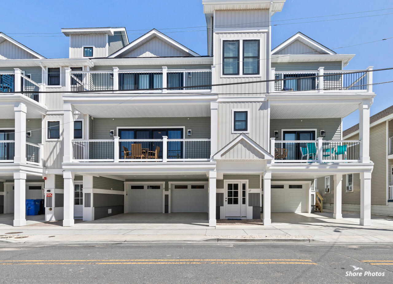Long & Foster Vacation Rentals-403 E Glenwood Ave. UNIT 15-image-1