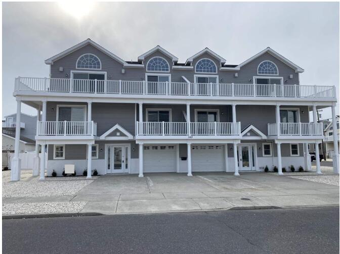 Long & Foster Vacation Rentals-142 37th Street, East-image-1