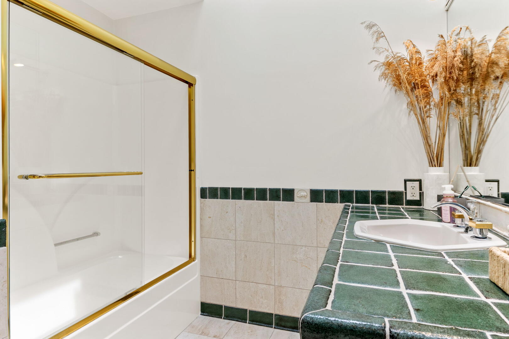 photo 45 rental 16286