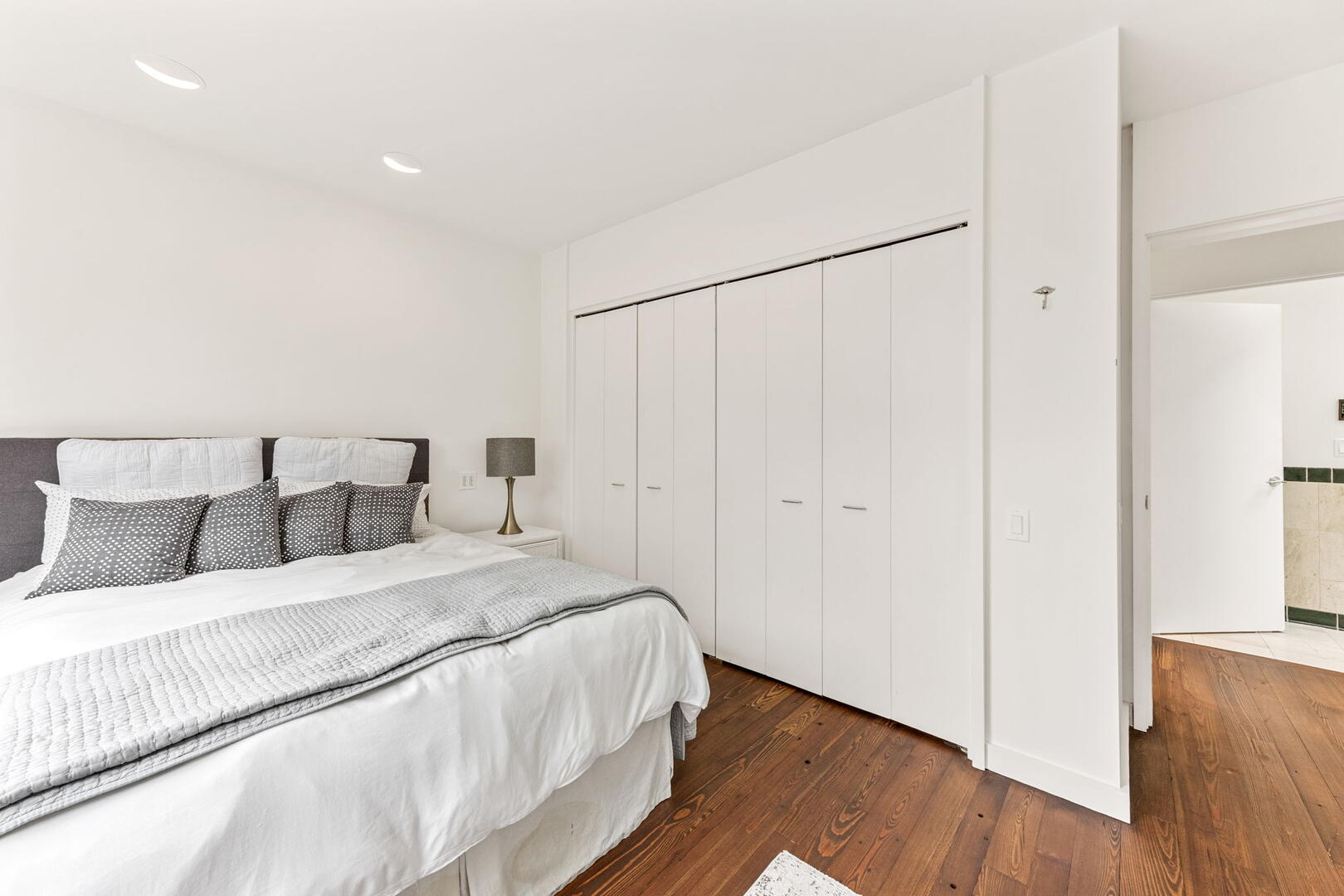 photo 47 rental 16286