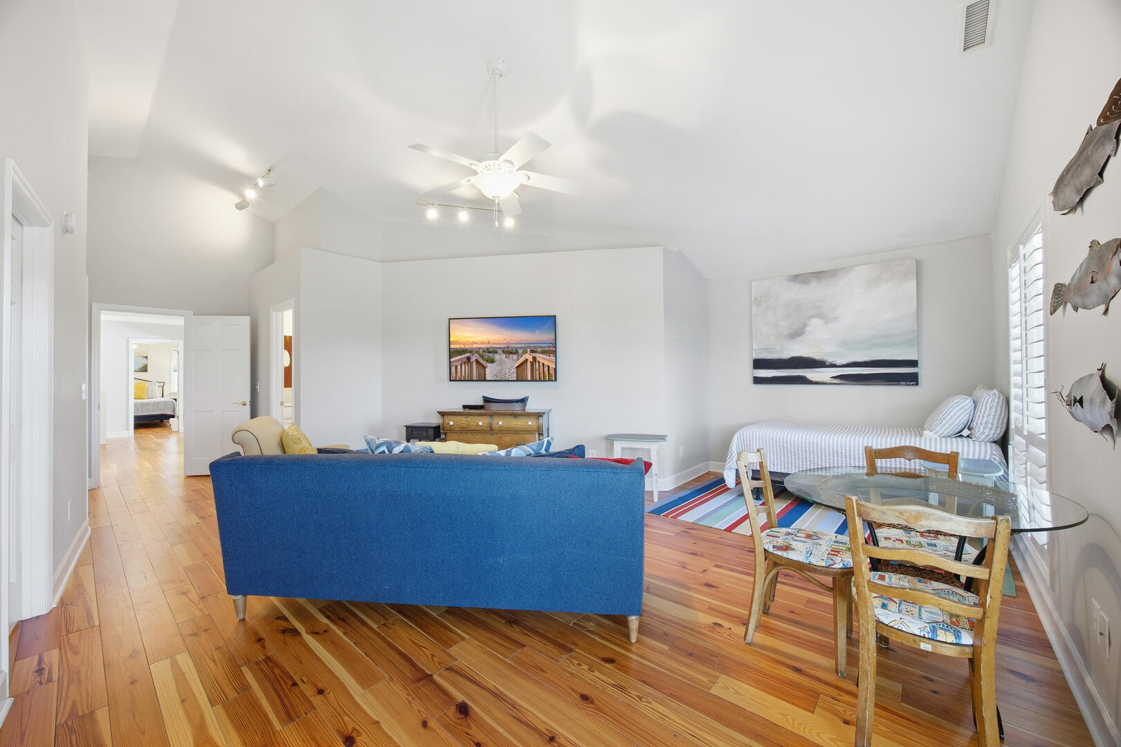 Beach Bones | Photo 42