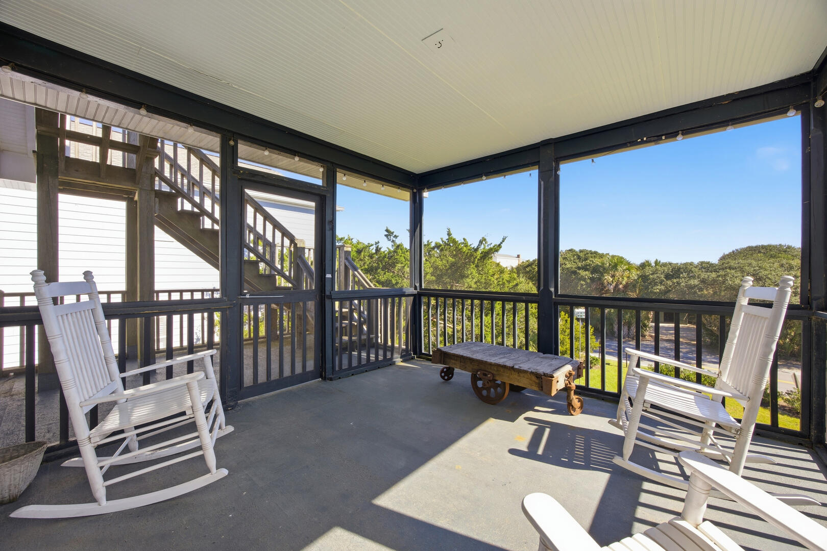 Beach Bones | Photo 46