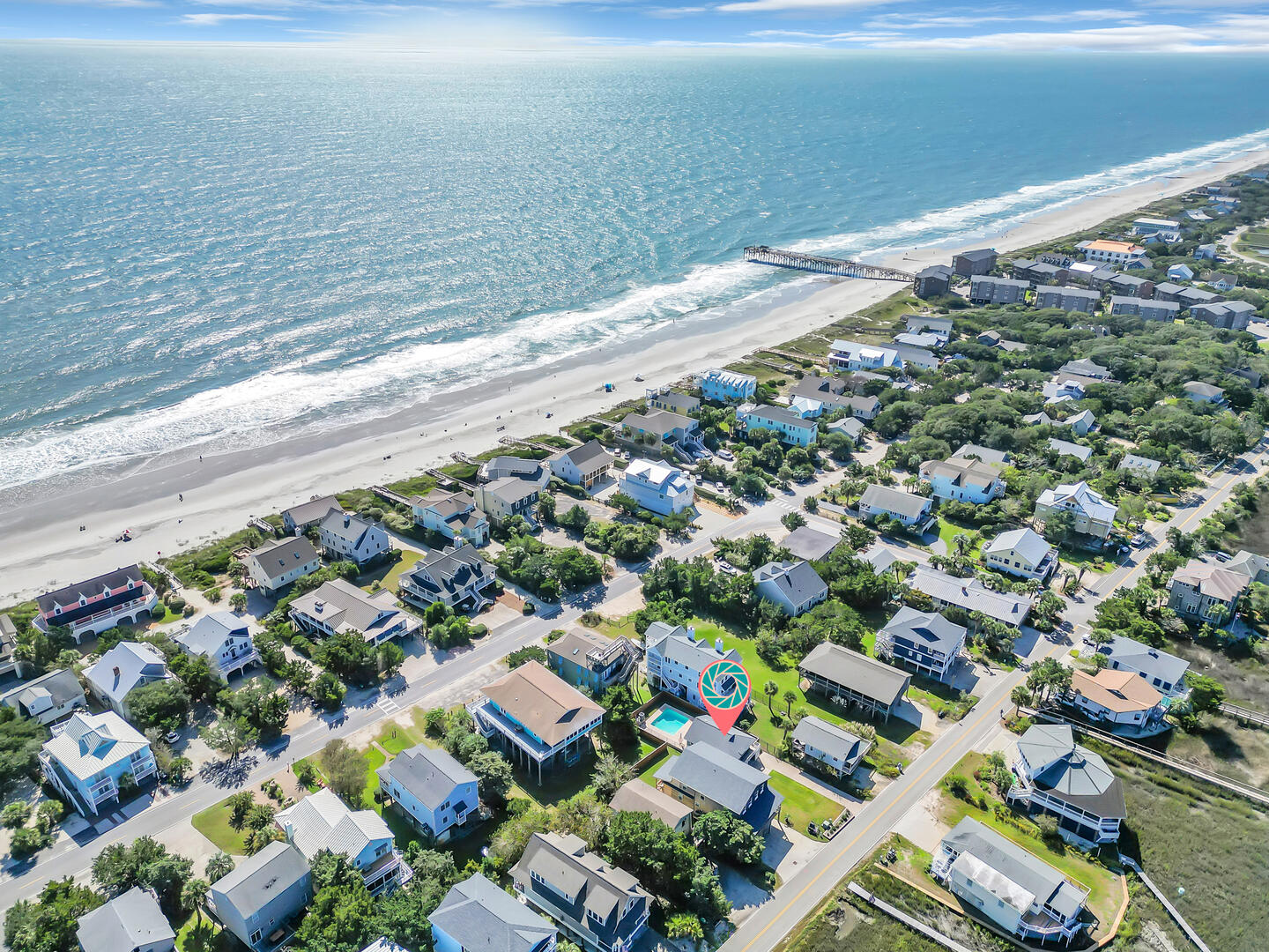 Queen Bee | Photo 37