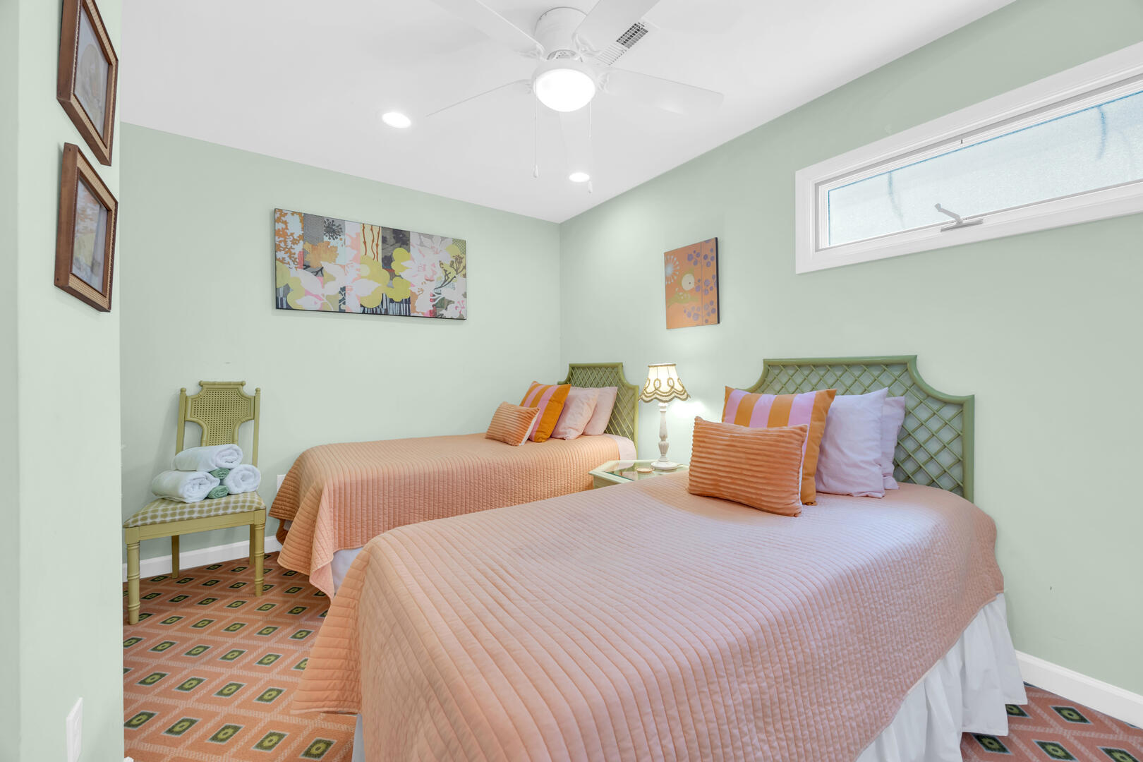 House of Mirth | Photo 17