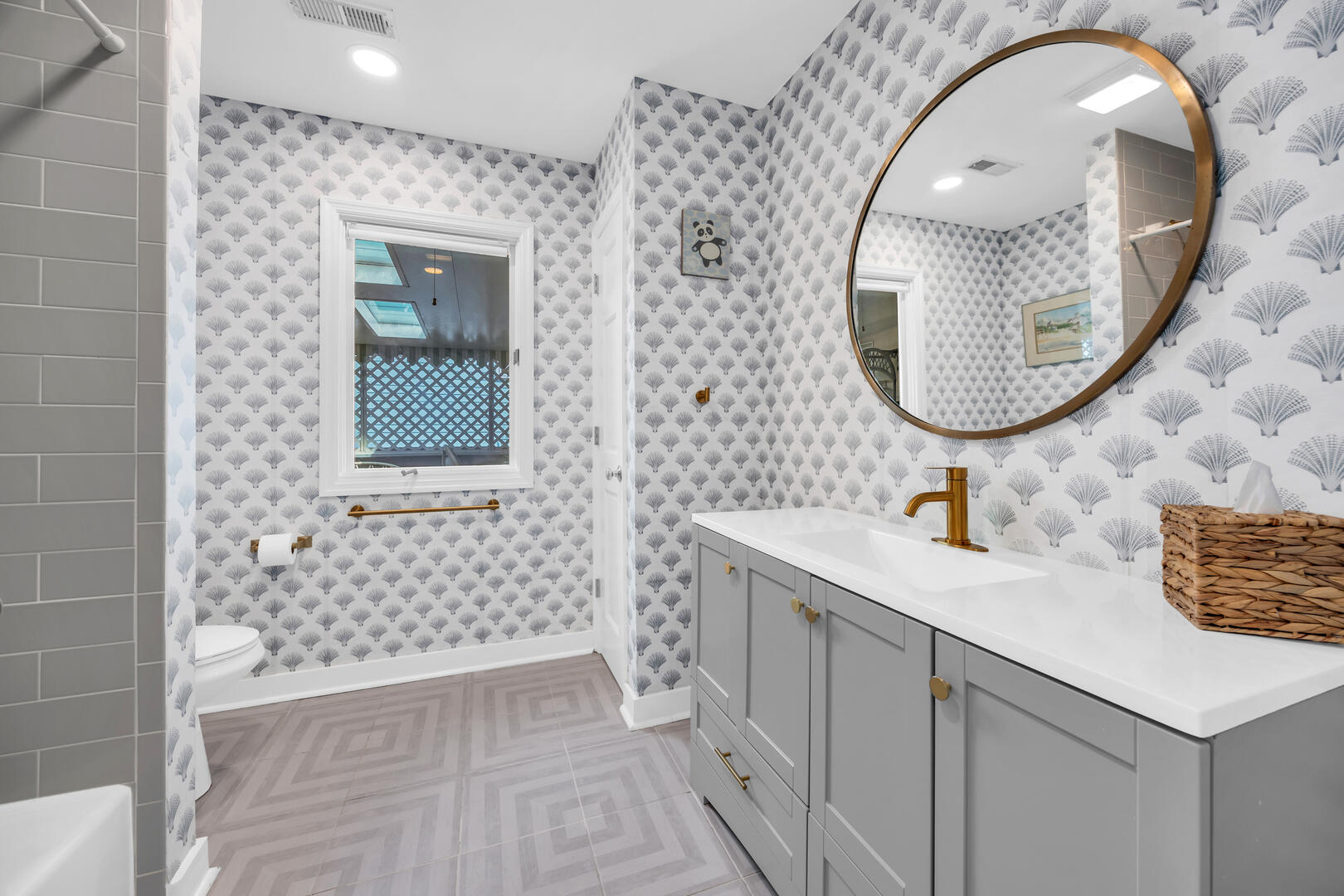 House of Mirth | Photo 22