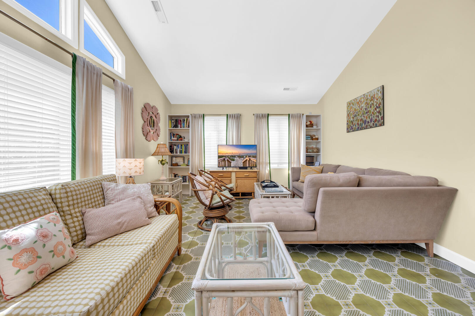 House of Mirth | Photo 28