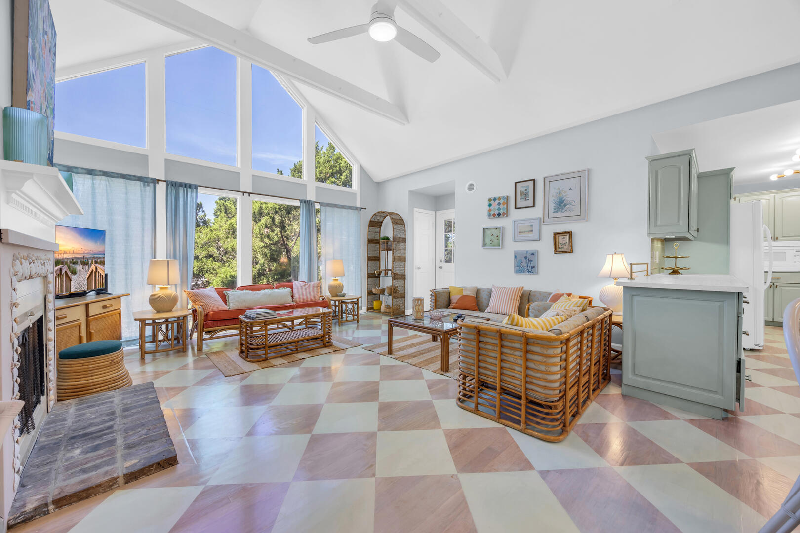 House of Mirth | Photo 13