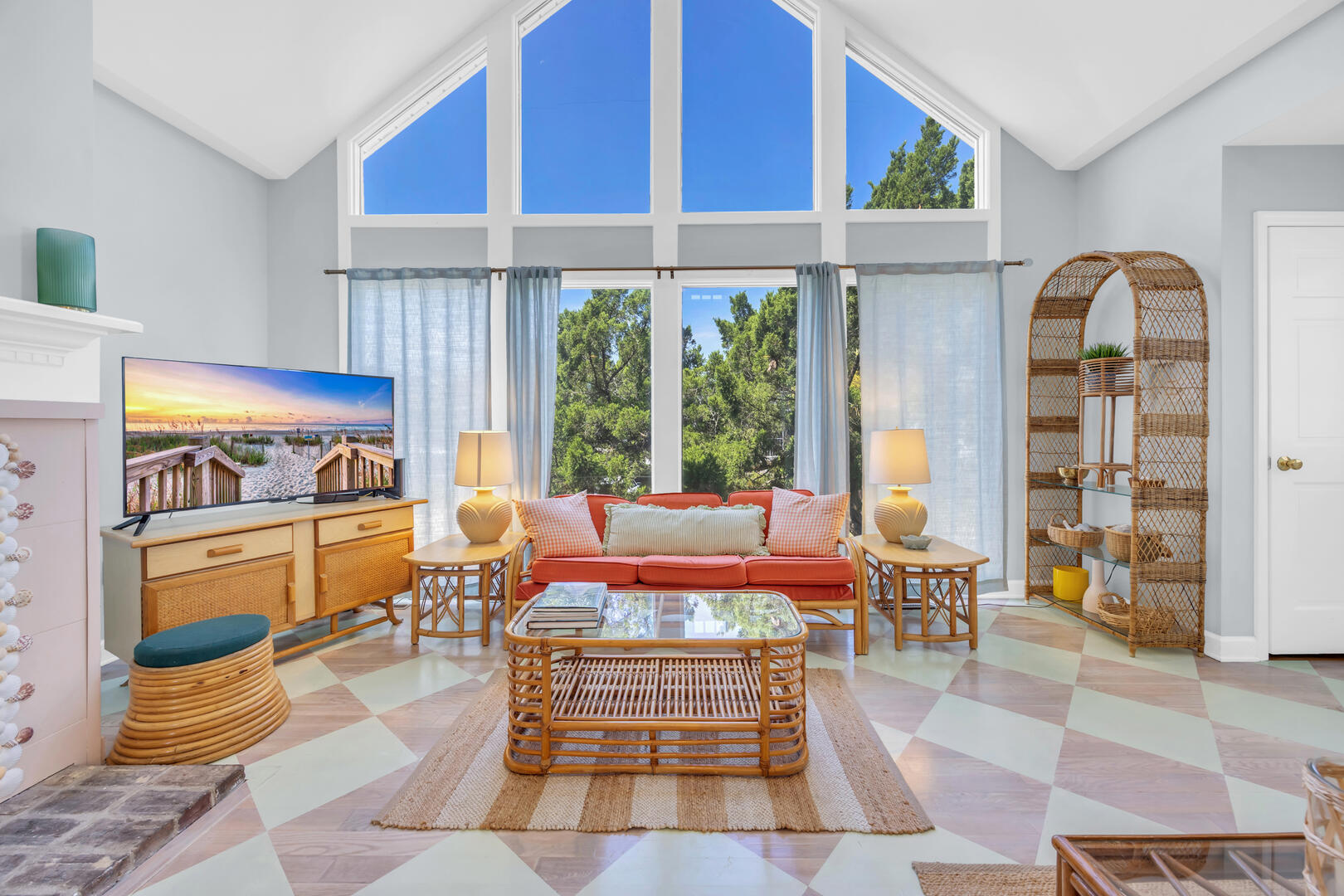 House of Mirth | Photo 15