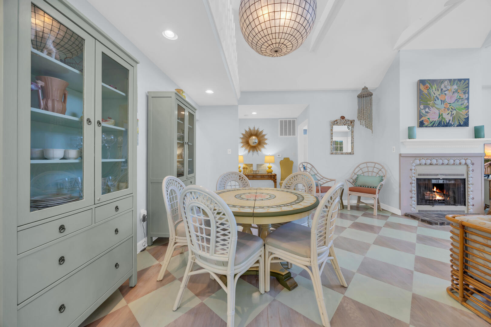 House of Mirth | Photo 11