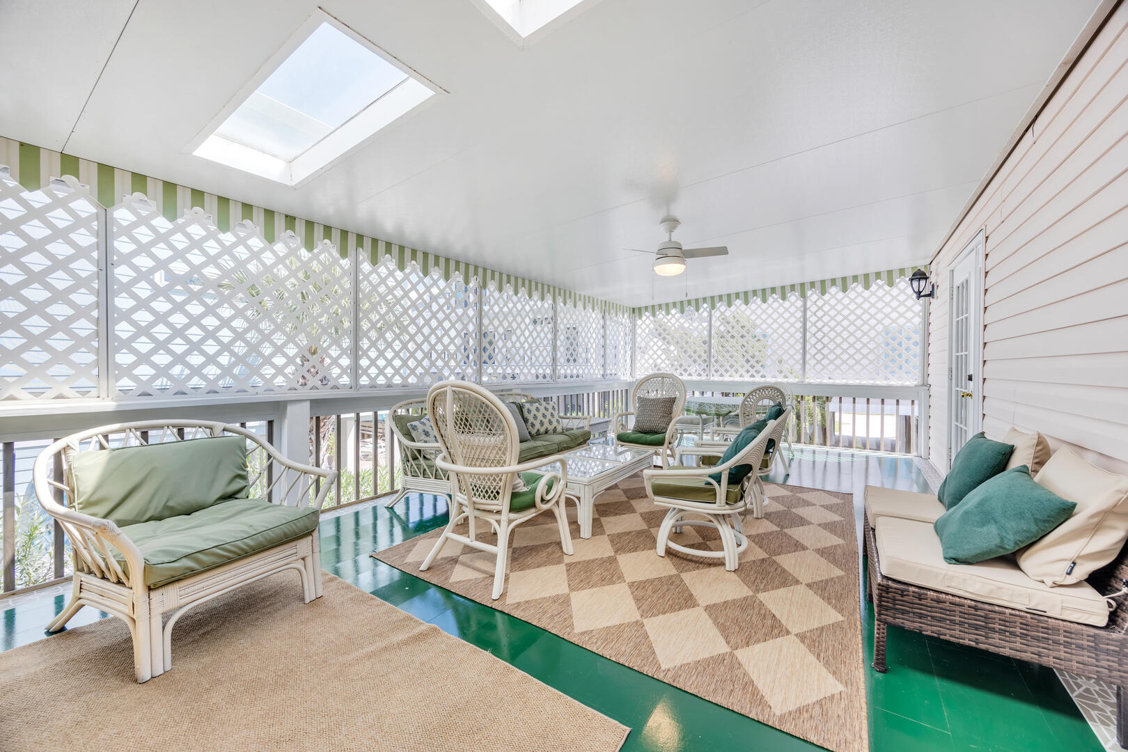 House of Mirth | Photo 5