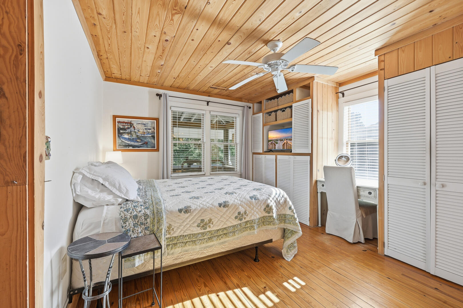 Back of the Moon | Photo 16