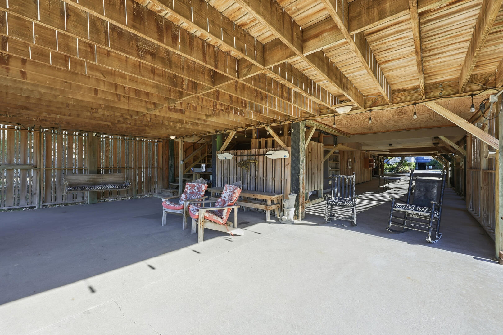 Back of the Moon | Photo 26