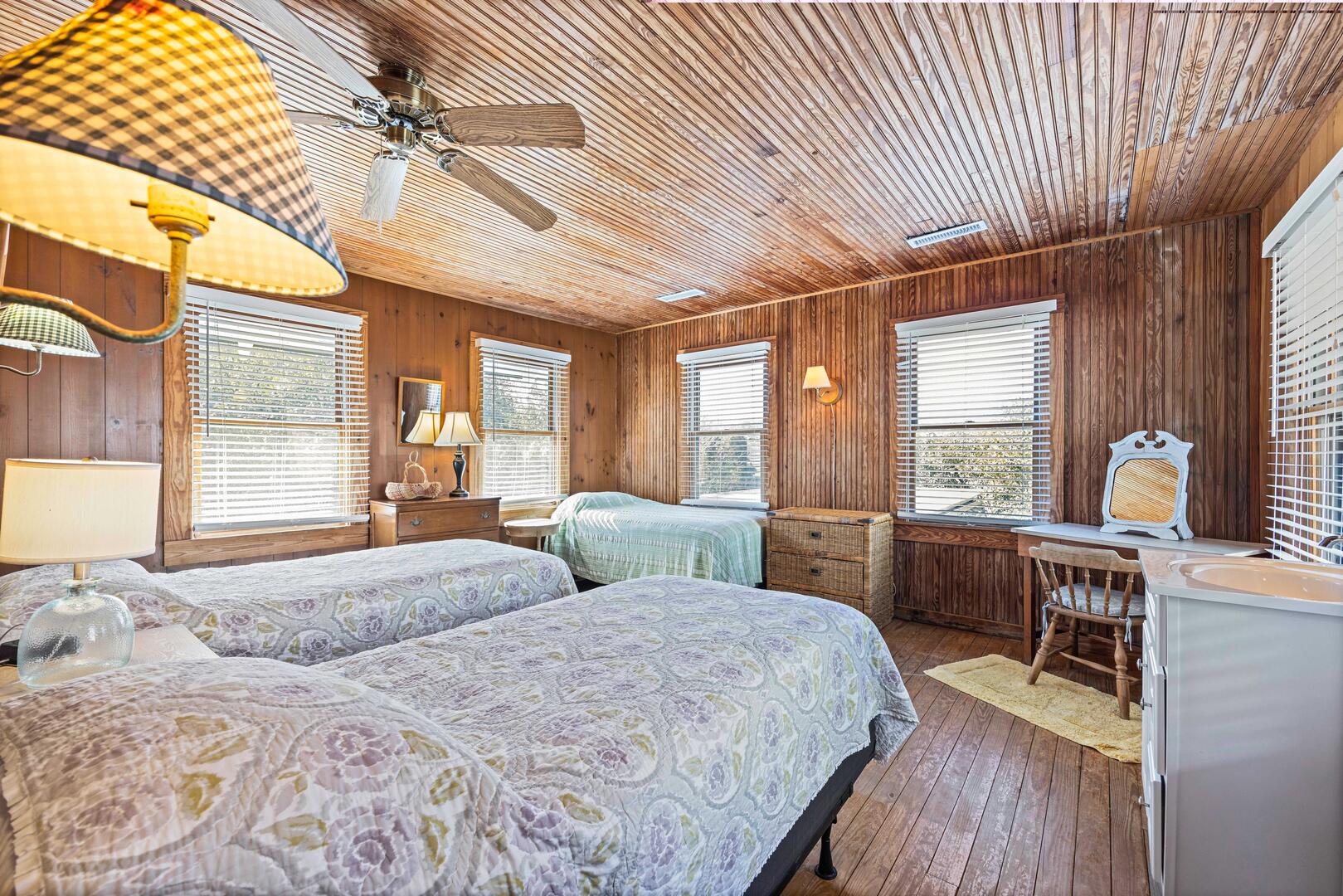 Otis Beach | Photo 422