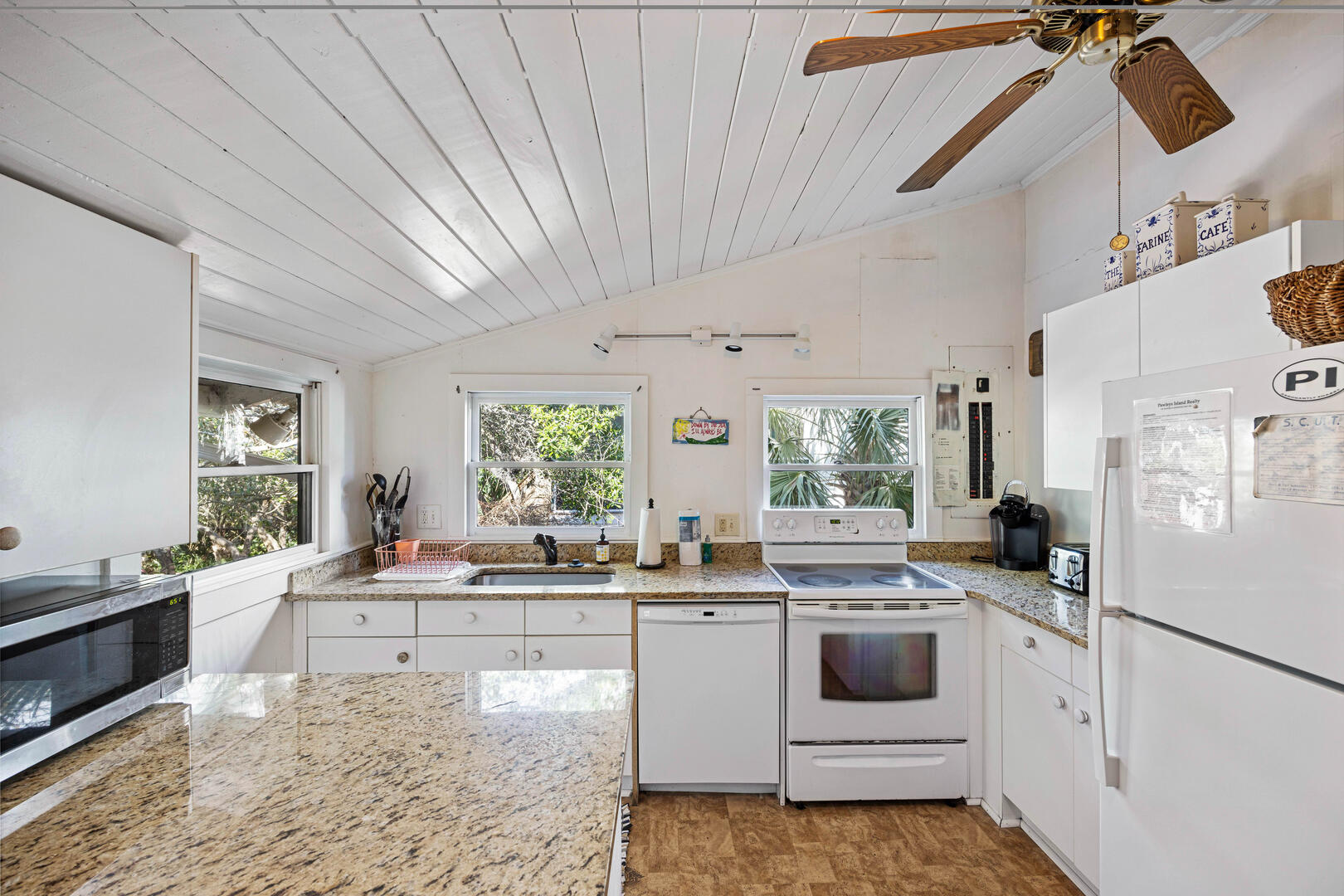 Otis Beach | Photo 394