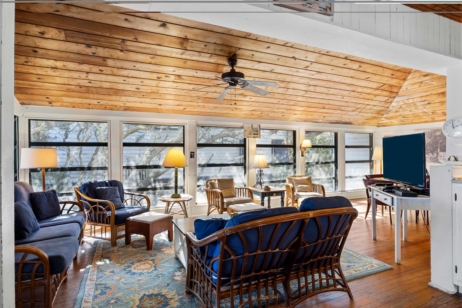 Otis Beach | Photo 406