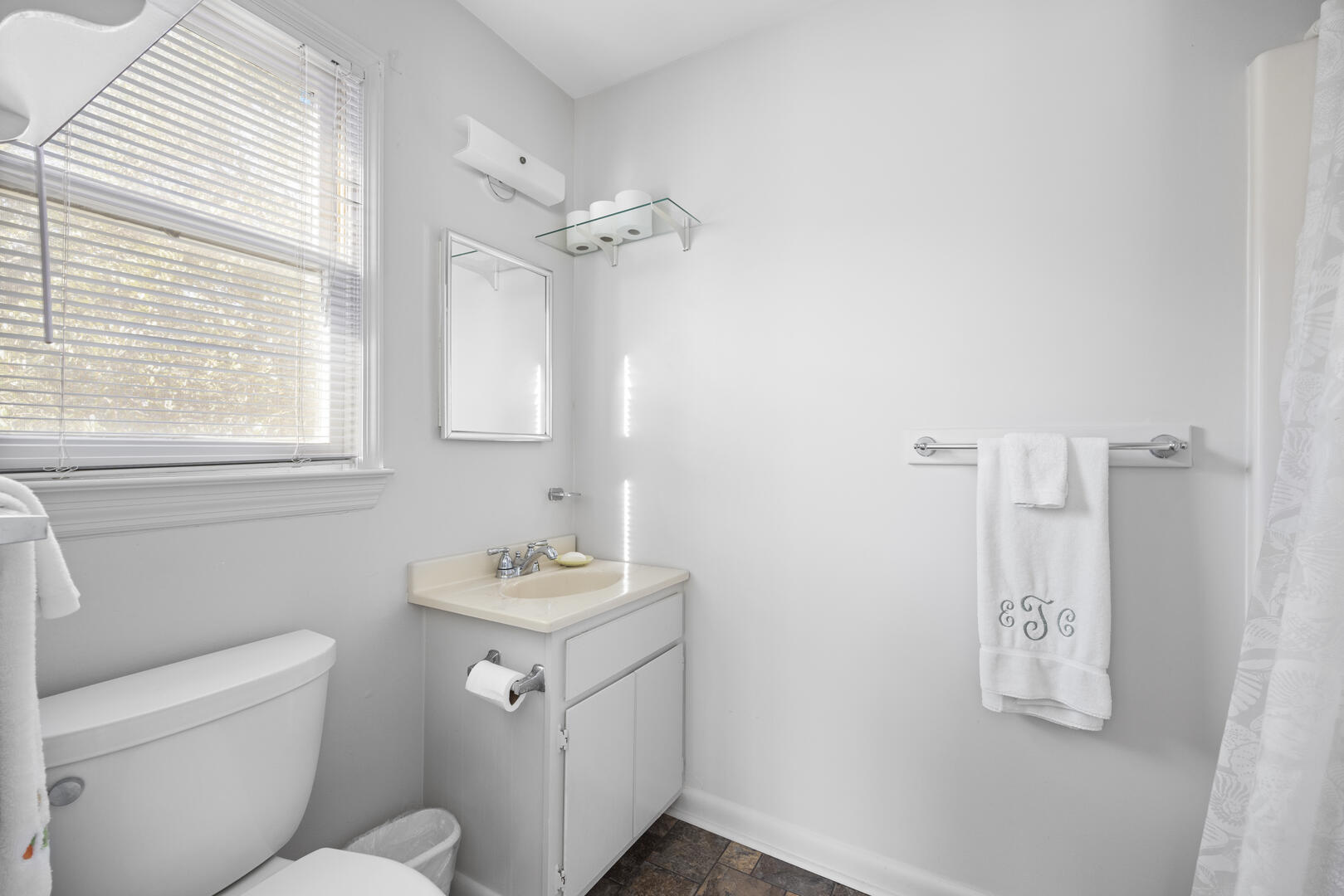 Todd House | Photo 29