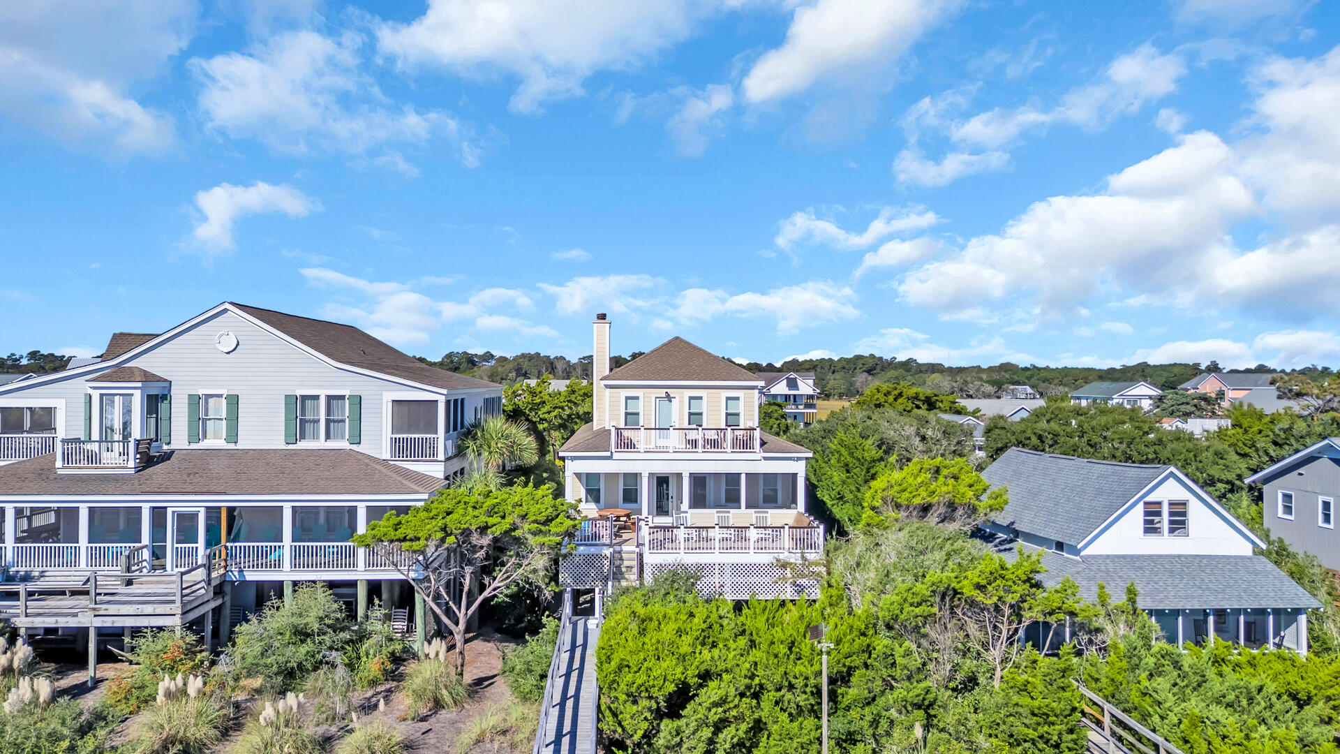 Towne House | Photo 4