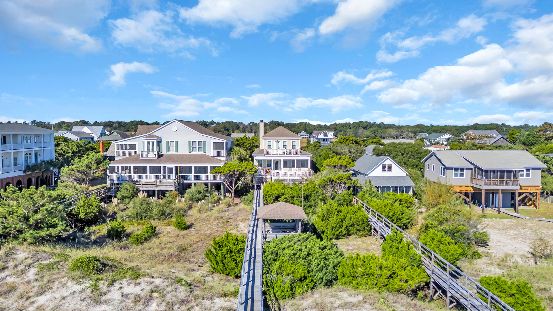 Towne House | Photo 5